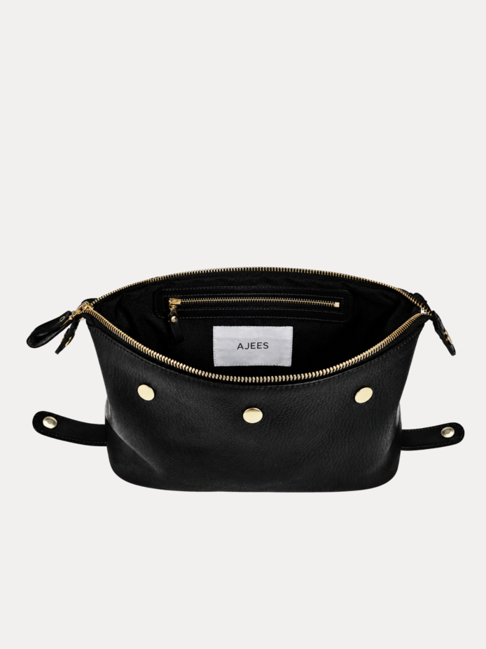 Mat Leather Travel Bag – Premium Black Leather Travel Pouch